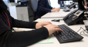 El Govern cita els sindicats per plantejar la reducció de jornada de 35 hores als funcionaris a Catalunya