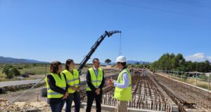 Avanç de les obres d’ampliació del pont sobre el riu Sec entre Benissanet i Móra d’Ebre